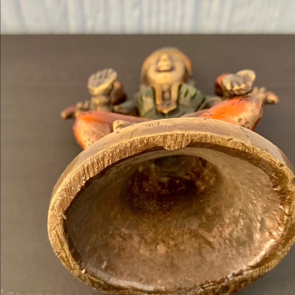 Lakshmi Sitting on Lotus Statue Figurine - Picture 2 of 8